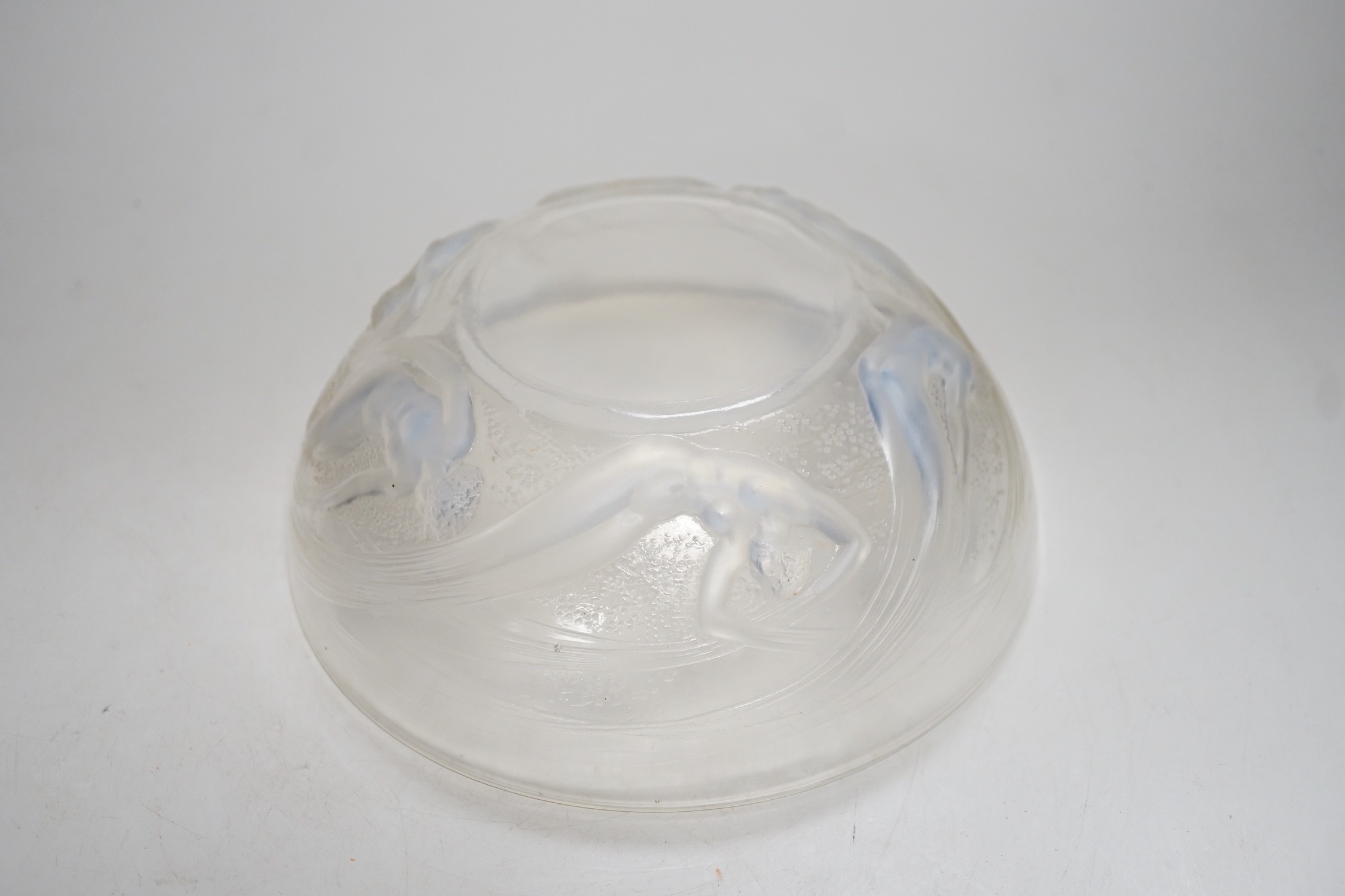 A R. Lalique Ondines opalescent glass bowl, etched mark, numbered 380, diameter 21cm